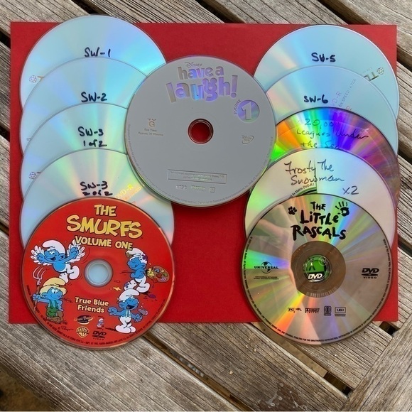 SET of TWENTY ONE Family Movie DVDs Disney Goonies Willy Wonka Michael Jackson - Picture 7 of 8